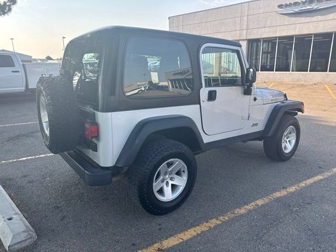 Used 2005 Jeep Wrangler Rubicon AWD/4WD image 7
