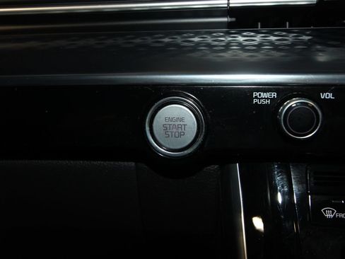 Used 2022 Kia Carnival SX Prestige FWD image 13