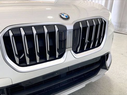 Used 2024 BMW X1 xDrive28i w/ Convenience Package AWD/4WD image 7