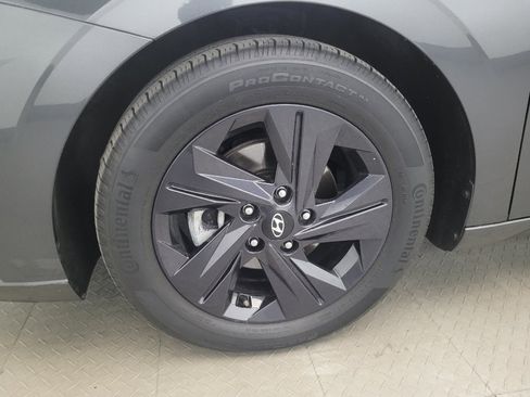 Used 2022 Hyundai Elantra SEL w/ Cargo Package FWD image 31