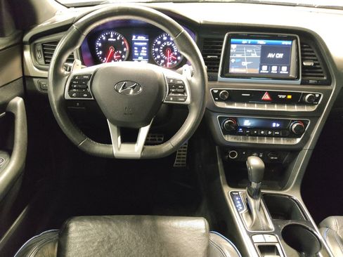 Used 2019 Hyundai Sonata Limited image 22