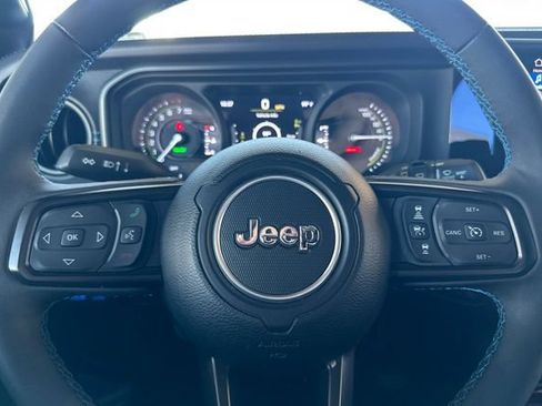 Used 2024 Jeep Wrangler Unlimited Rubicon 4xe AWD/4WD image 22