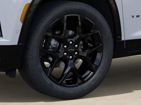New 2026 Chevrolet Traverse RS w/ LPO, Floor Liner Package image 9