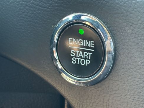 Used 2024 Ford Edge SEL AWD/4WD image 19
