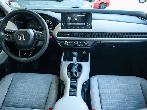 Used 2025 Honda HR-V LX image 16