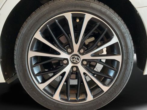 Used 2019 Toyota Camry SE FWD image 38