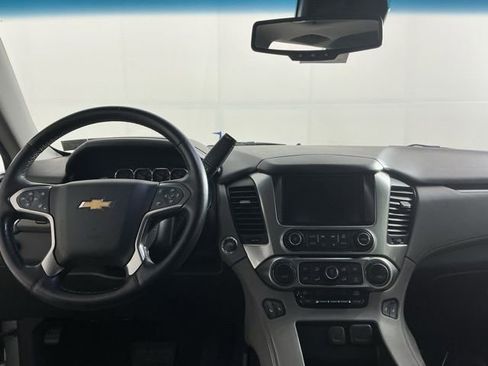 Used 2019 Chevrolet Suburban LT AWD/4WD image 37