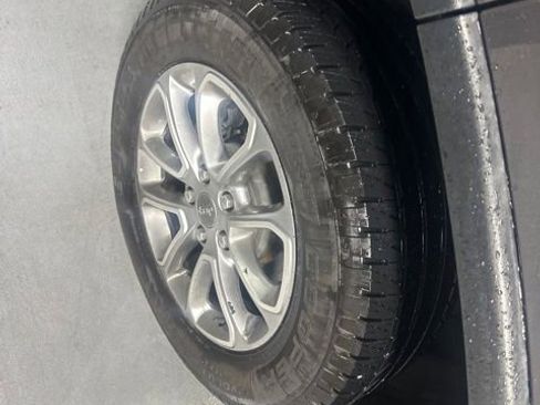 Used 2014 Jeep Grand Cherokee Limited AWD/4WD image 13