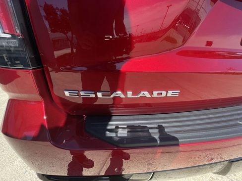 Certified 2026 Cadillac Escalade Platinum Sport RWD image 32