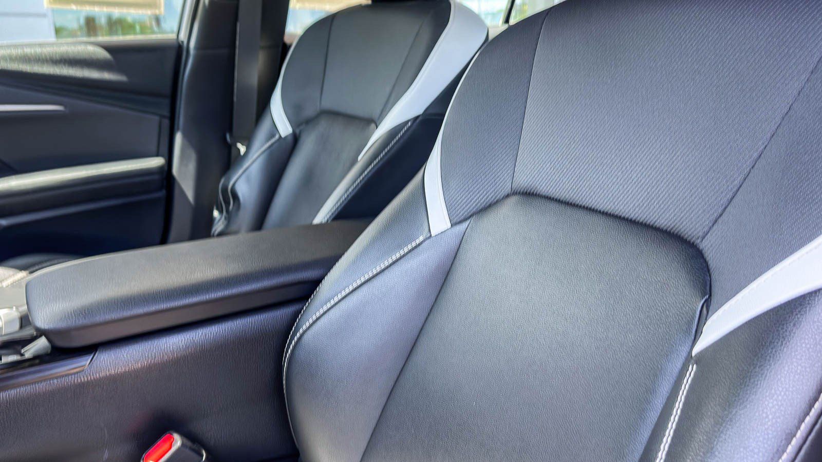Certified 2025 Toyota Camry SE FWD image 23