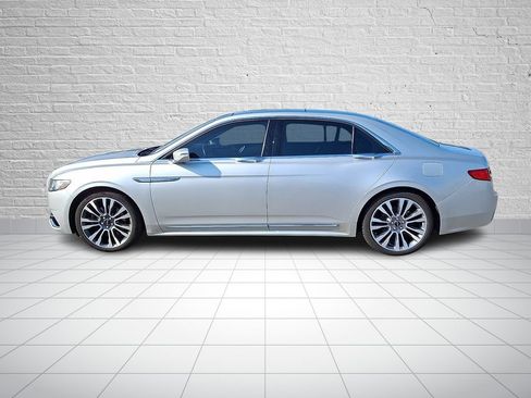 Used 2017 Lincoln Continental Reserve AWD/4WD image 7