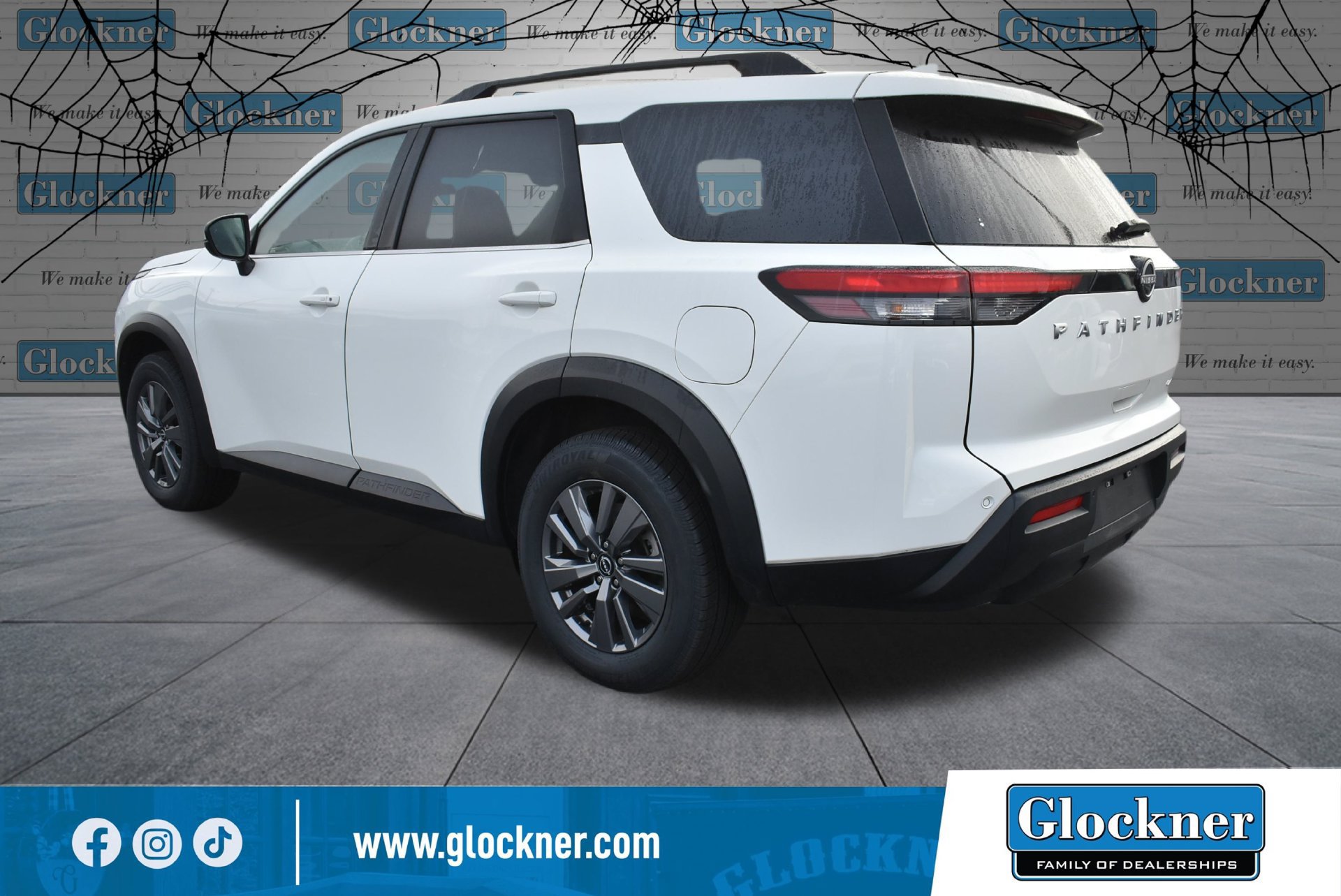 Used 2025 Nissan Pathfinder SV AWD/4WD image 8