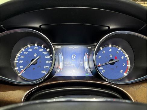 Used 2016 Maserati Quattroporte S image 32