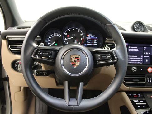 Certified 2026 Porsche Macan AWD/4WD image 23
