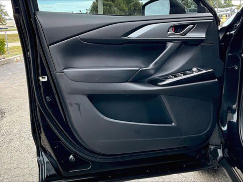 Used 2023 MAZDA CX-9 Touring image 25