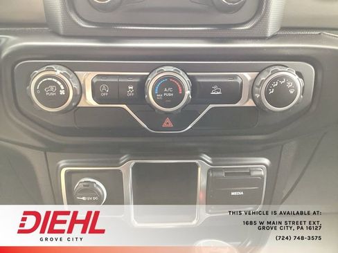 Used 2021 Jeep Wrangler Sport AWD/4WD image 16
