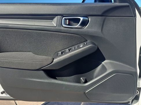 Used 2023 Honda Civic Sport image 25