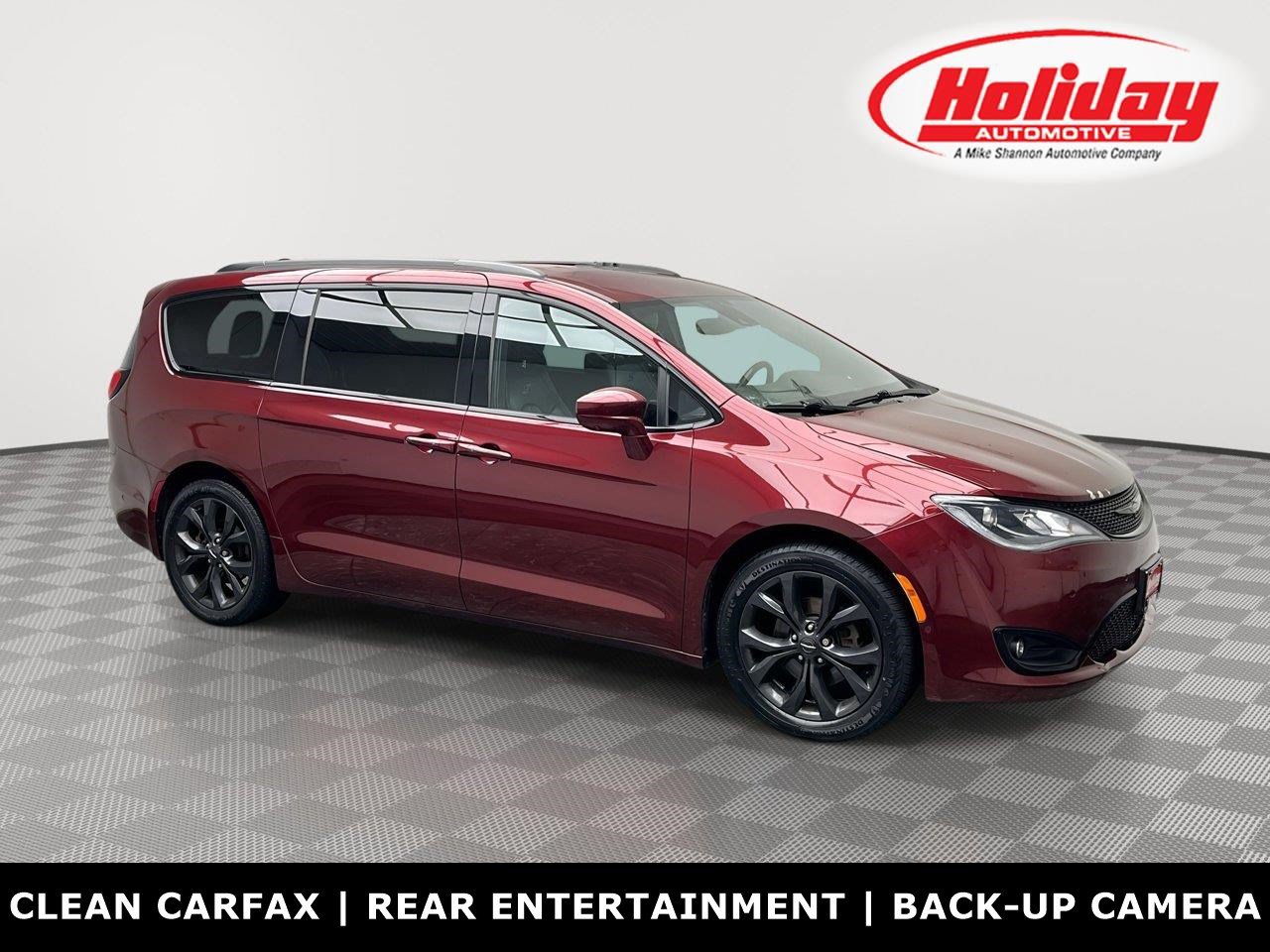 Used 2018 Chrysler Pacifica Touring-L Plus FWD image 1