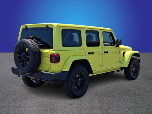 Used 2024 Jeep Wrangler Unlimited Sahara AWD/4WD image 4