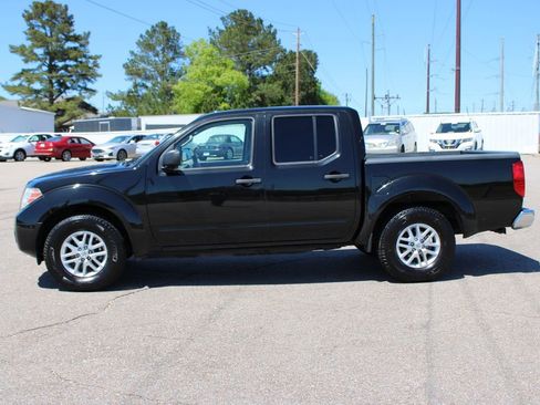 Used 2016 Nissan Frontier SV RWD image 3