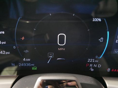 Used 2024 Cadillac Lyriq Luxury image 21