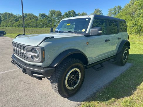 Used 2022 Ford Bronco Badlands AWD/4WD image 5