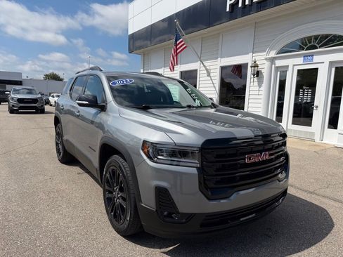 Certified 2023 GMC Acadia SLT w/ Elevation Edition FWD image 3
