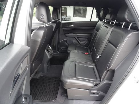 Used 2020 Volkswagen Atlas Cross Sport SE FWD image 10