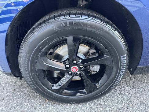 Used 2022 Jaguar F-PACE S image 10