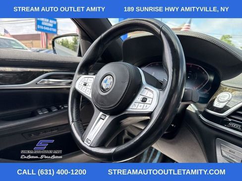 Used 2020 BMW 750i xDrive w/ M Sport Package image 21