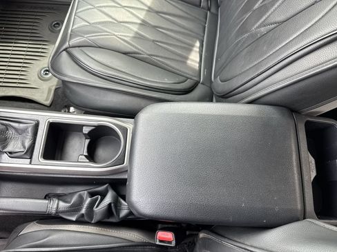 Used 2022 Toyota Tacoma SR5 w/ Technology Package RWD image 24