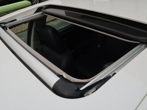 Used 2018 Toyota Avalon Limited image 52