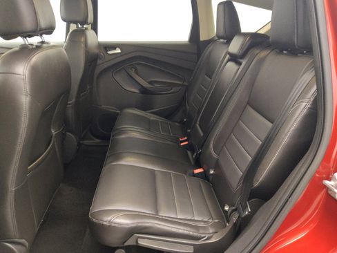 Used 2015 Ford Escape SE w/ Equipment Group 201A AWD/4WD image 18