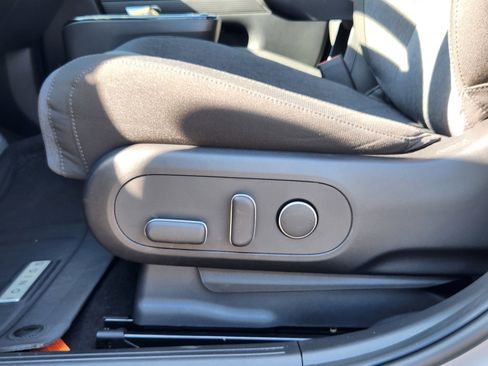 Used 2025 Hyundai Ioniq 5 SE image 13