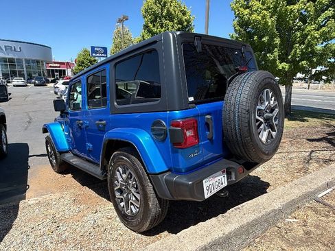 Used 2021 Jeep Wrangler Unlimited Sahara AWD/4WD image 6