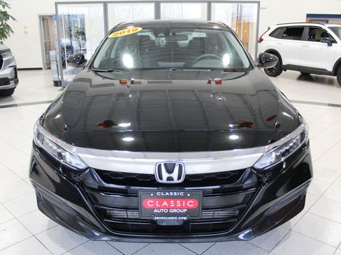 Used 2019 Honda Accord LX image 2