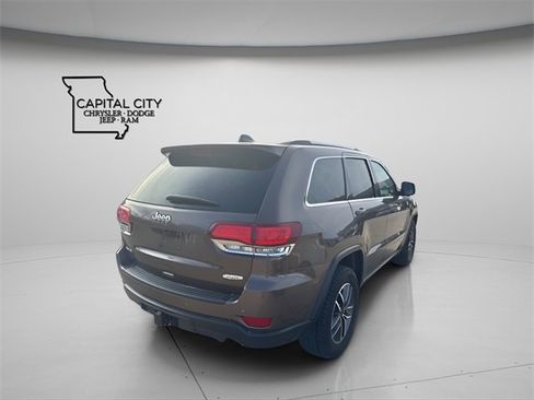 Used 2020 Jeep Grand Cherokee Laredo w/ Quick Order Package 2BN North image 9