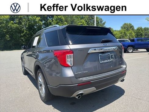 Used 2021 Ford Explorer Limited RWD image 3