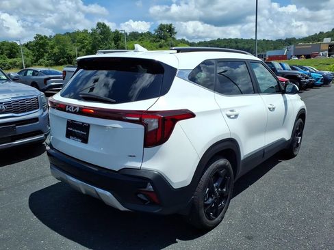 Certified 2026 Kia Seltos EX w/ EX Sunroof Package AWD/4WD image 8