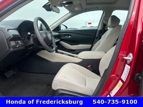 Certified 2025 Honda Accord SE image 28