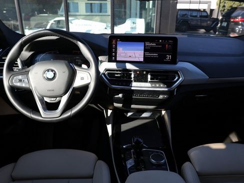 Used 2025 BMW X4 xDrive30i image 24