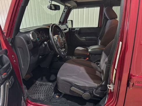 Used 2013 Jeep Wrangler Unlimited Sport AWD/4WD image 11