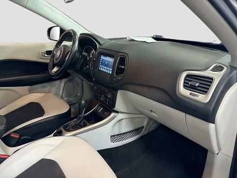 Used 2019 Jeep Compass Latitude w/ Popular Equipment Group image 27