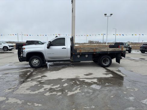 Used 2020 Chevrolet Silverado 3500 W/T w/ WT Convenience Package image 2