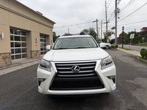 Used 2018 Lexus GX 460 Premium AWD/4WD image 2