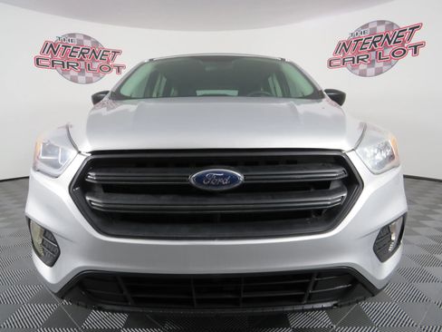 Used 2019 Ford Escape S image 2