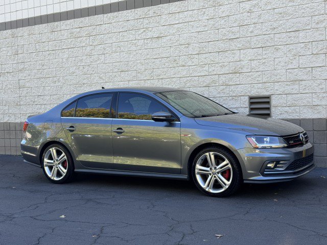 Used 2017 Volkswagen Jetta GLI FWD image 4