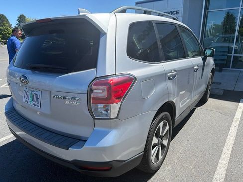 Used 2017 Subaru Forester 2.5i Limited w/ Popular Package #2 AWD/4WD image 2