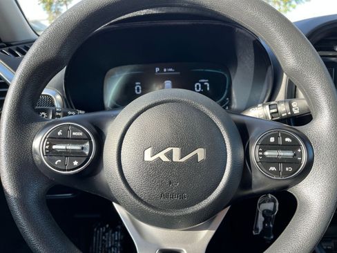 Used 2025 Kia Soul LX w/ LX Technology Package image 28