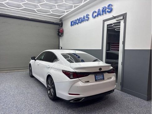Used 2020 Lexus ES 350 F Sport w/ Accessory Package 2 FWD image 4